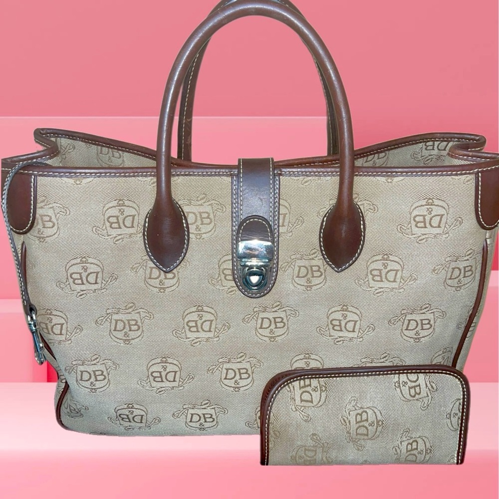 Dooney & Bourke 3 Pcs. Donegal Crest Logo Vintage Ltd. Edition Logo Shoulder Bag